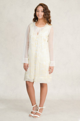 Diana Chic Long Silk Coat In Beige